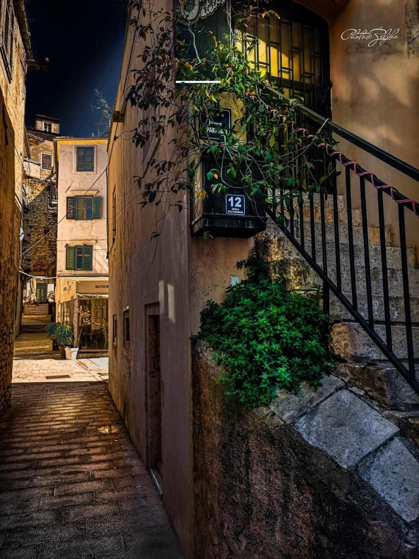 Urban Lights Hideaway - City Center Sibenik Bagian luar foto
